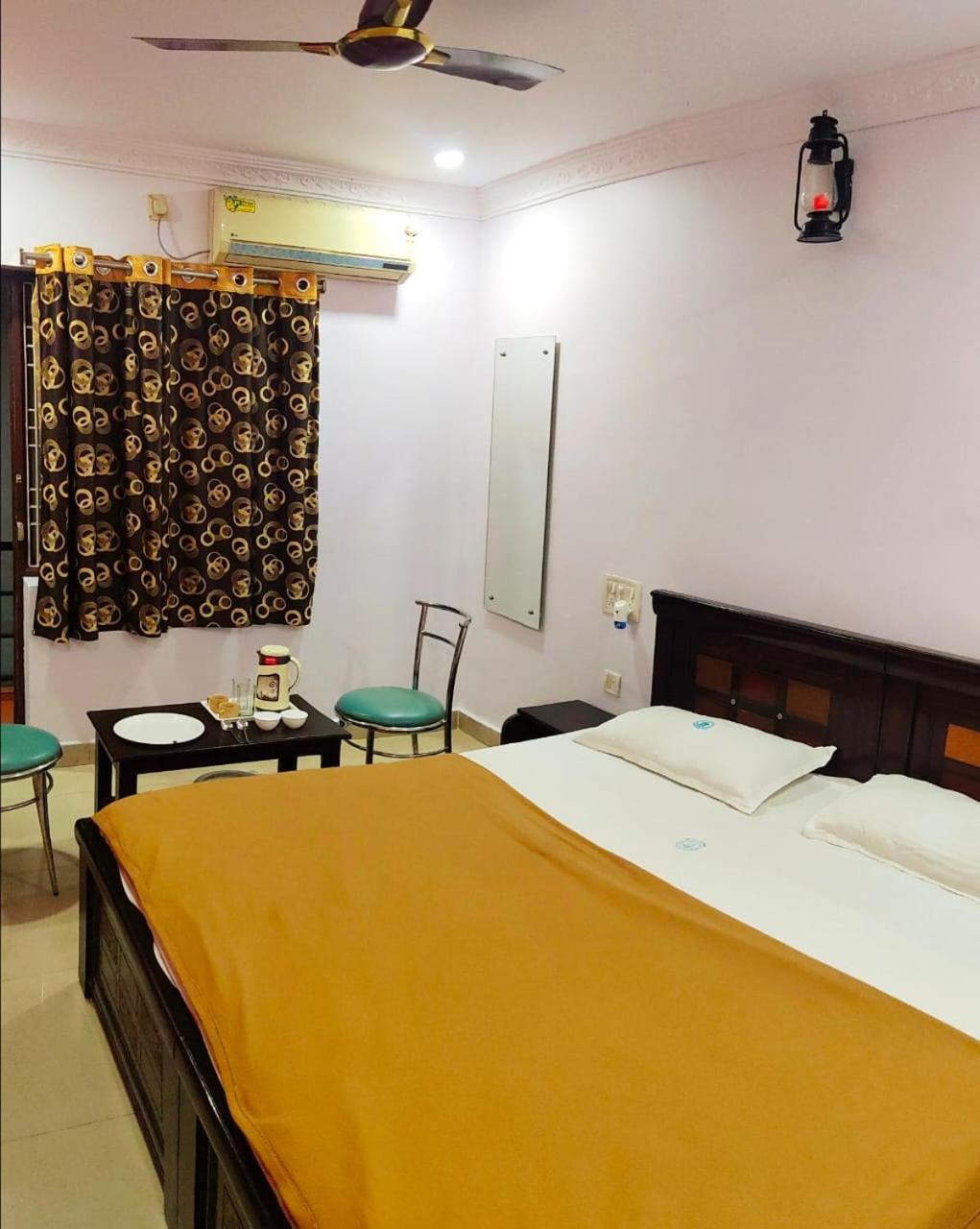 Sv Guest Rooms Βιζαχαπατνάμ Εξωτερικό φωτογραφία